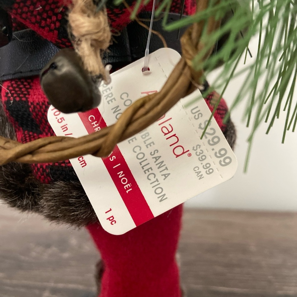 Collectible Santa - Picture 7 of 8